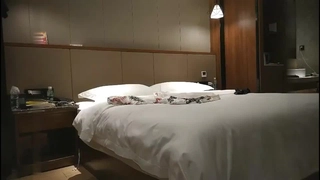 调教丝袜小鲜肉
