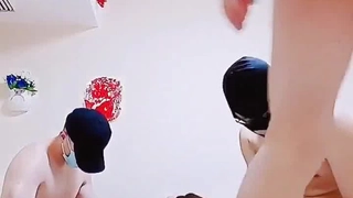 鸭血的做法泡良新作！良家少妇被摸的想要，按在沙发上【完整版79分钟已上传下面】