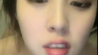 滑板男孩第一次在摄像机前自慰