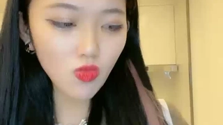 大学生在治疗期间参与狂野的群交