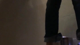 感性的棕发少女Annett裸体摆姿势拍摄性感照片