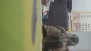 观看业余黑人少女在高清中骑着大鸡巴
